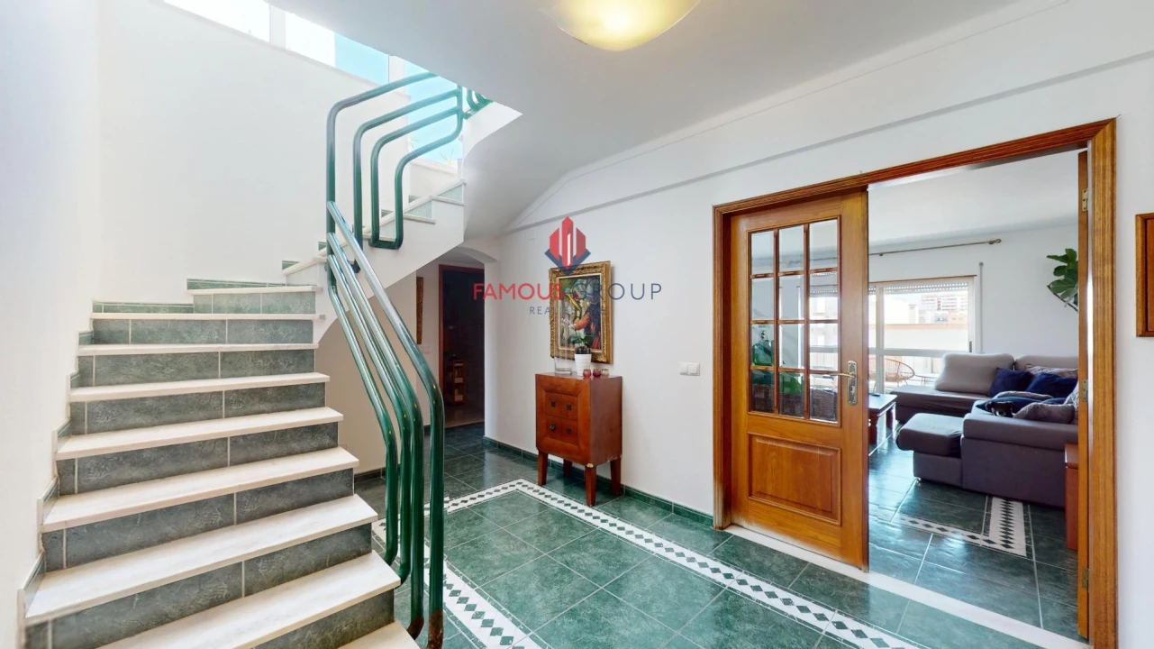 Apartamento T4 para Venda em Portimão Foto 35