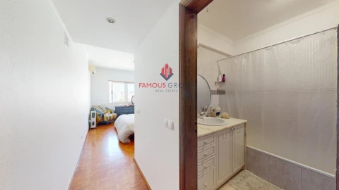 Apartamento T4 para Venda em Portimão