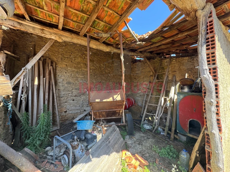 Moradia T4 para Venda em Almeida Foto 8