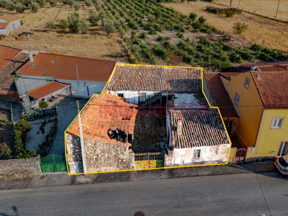 Moradia T4 para Venda em Almeida Foto 1
