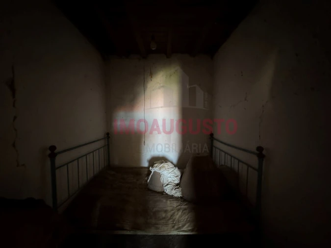 Moradia T4 para Venda em Almeida Foto 3