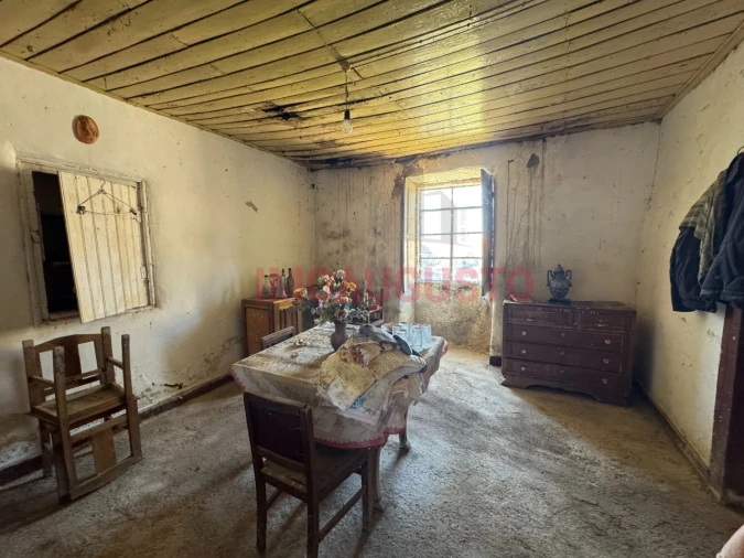 Moradia T4 para Venda em Almeida Foto 6