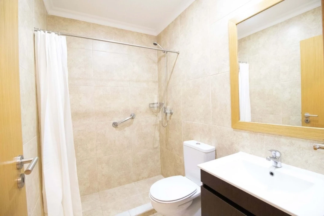 Apartamento para Venda em Portimão Foto 6