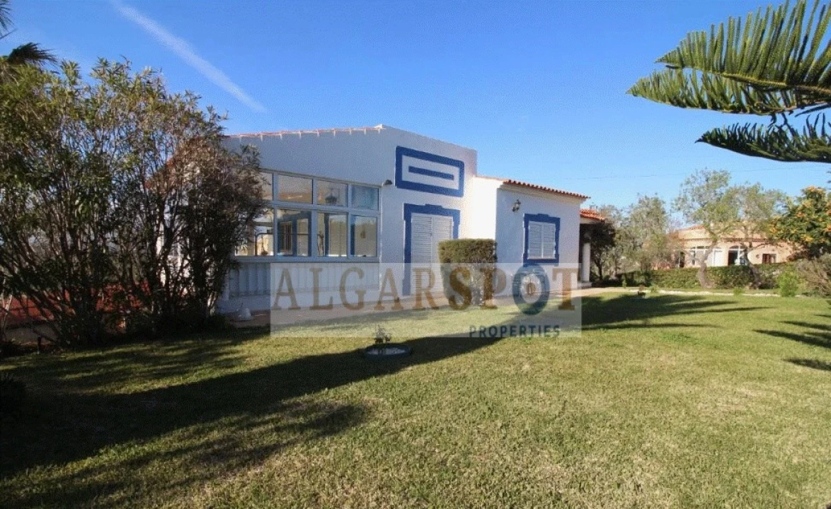 Moradia T4 para Venda em Albufeira e Olhos de Água Foto 2