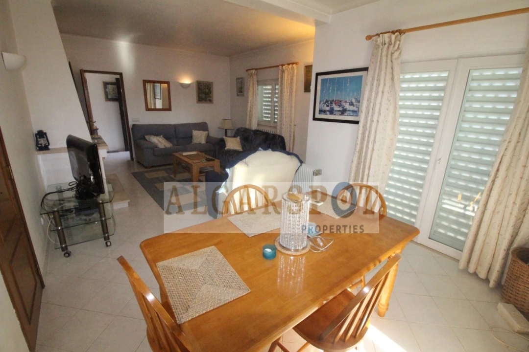 Moradia T4 para Venda em Albufeira e Olhos de Água Foto 11
