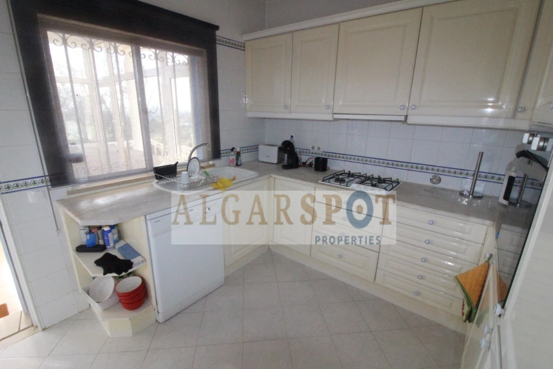 Moradia T4 para Venda em Albufeira e Olhos de Água Foto 16