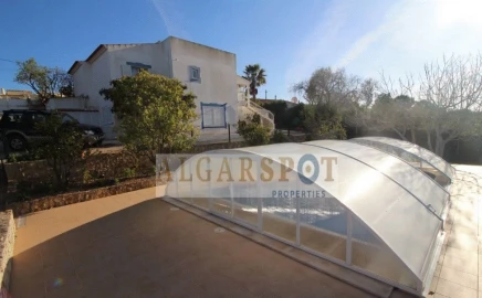 Moradia T4 para Venda em Albufeira e Olhos de Água