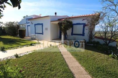 Moradia T4 para Venda em Albufeira e Olhos de Água