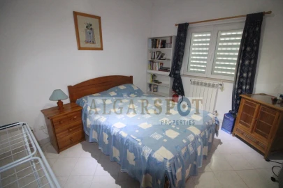 Moradia T4 para Venda em Albufeira e Olhos de Água