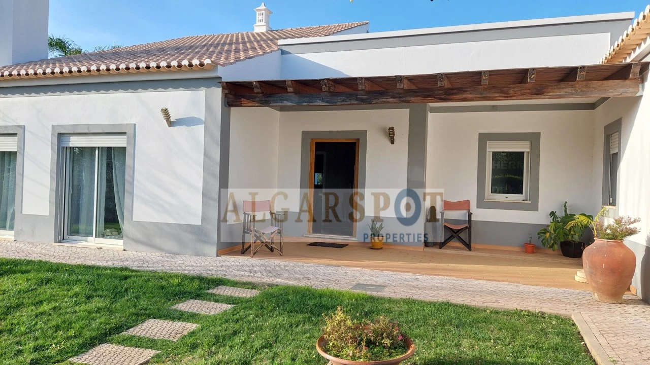 Moradia T5 para Venda em Alcantarilha e Pêra Foto 3