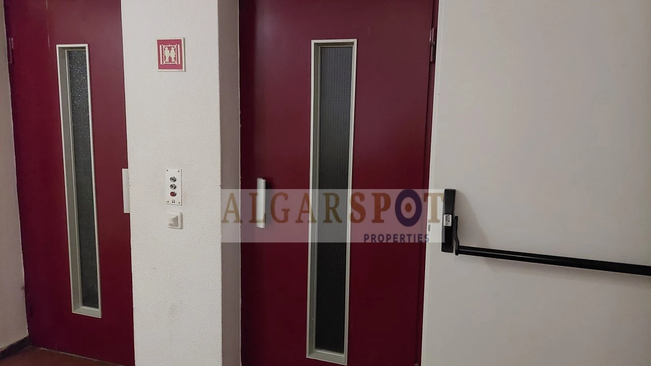 Apartamento T1 para Venda em Portimão Foto 7