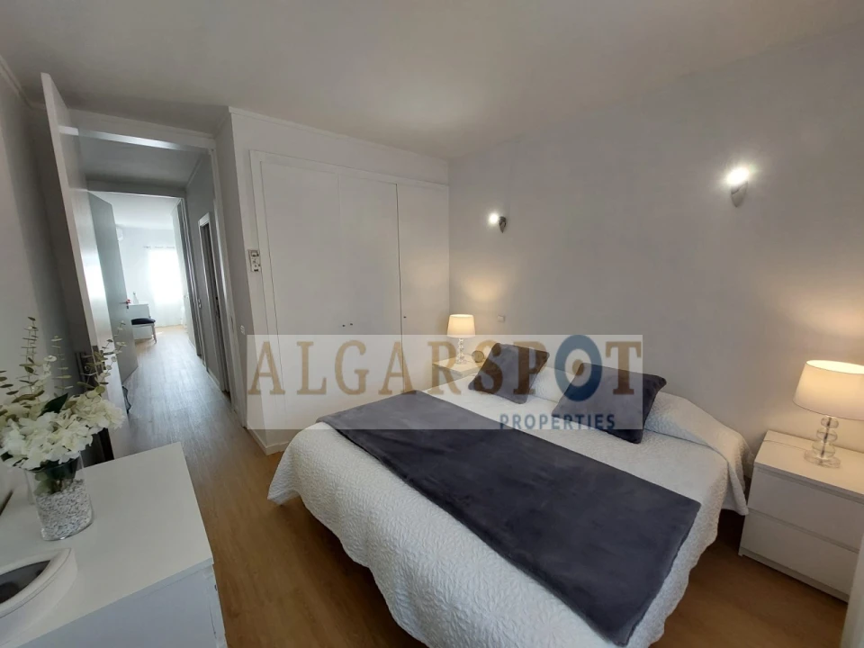Apartamento T2 para Venda em Quarteira Foto 3
