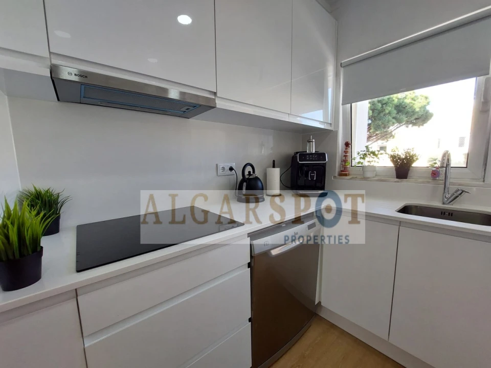 Apartamento T2 para Venda em Quarteira Foto 11
