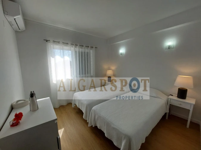 Apartamento T2 para Venda em Quarteira Foto 6
