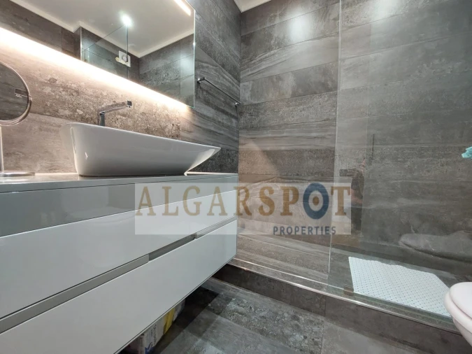 Apartamento T2 para Venda em Quarteira Foto 9