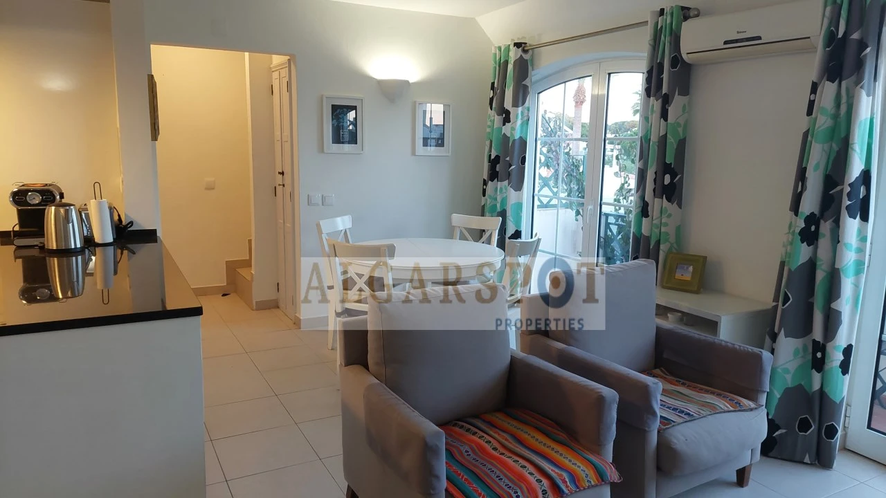 Apartamento T2 para Venda em Quarteira Foto 5