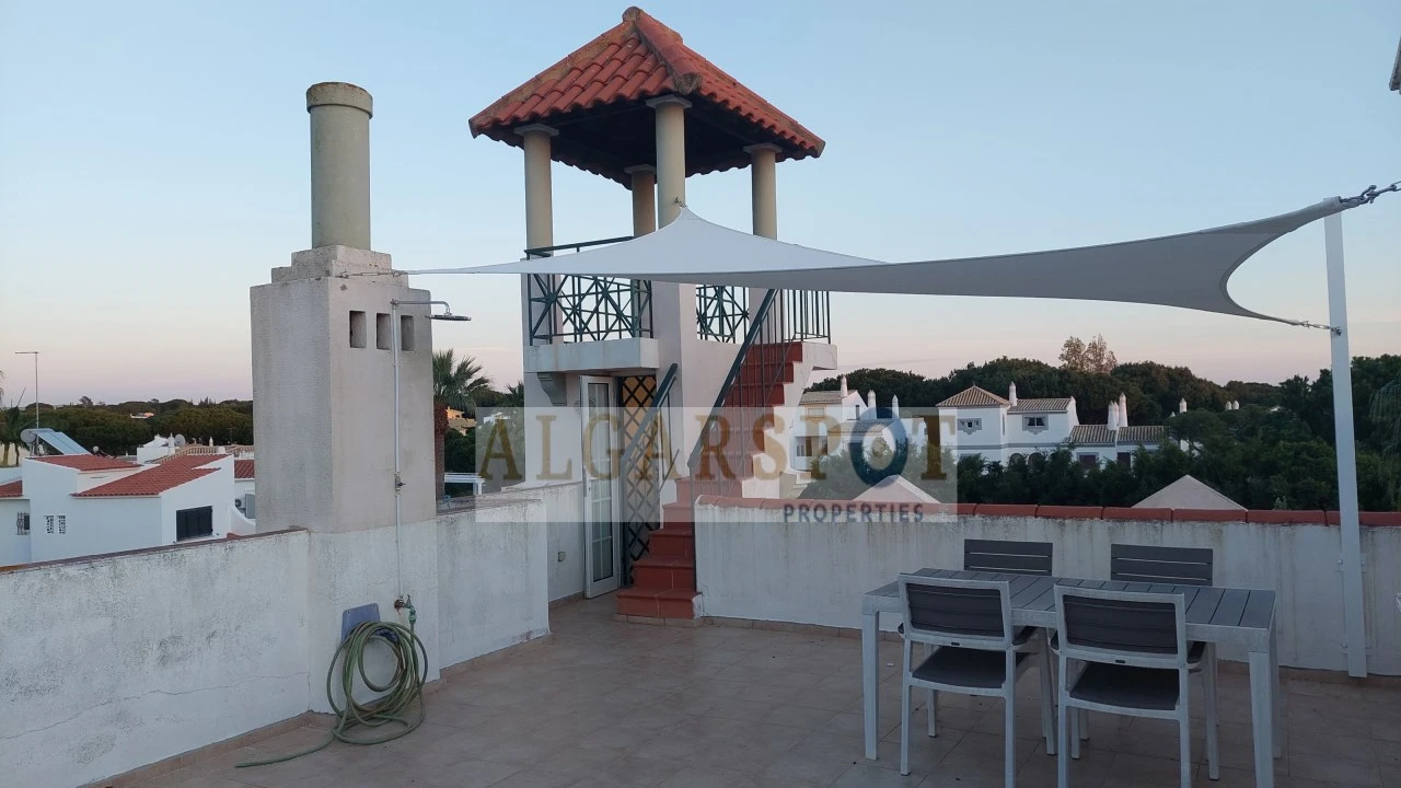 Apartamento T2 para Venda em Quarteira Foto 15