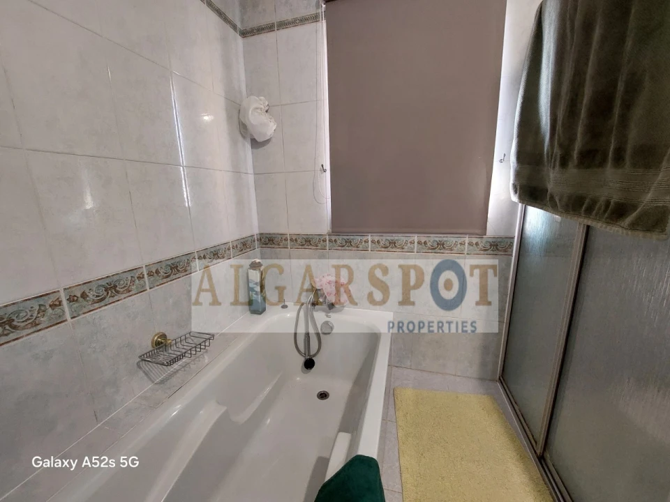 Quinta T4 para Venda em Almancil Foto 16