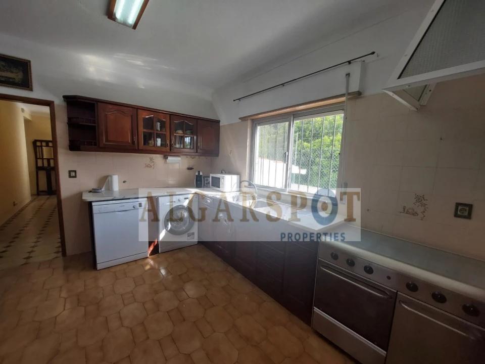 Moradia T6 para Venda em Quarteira Foto 19