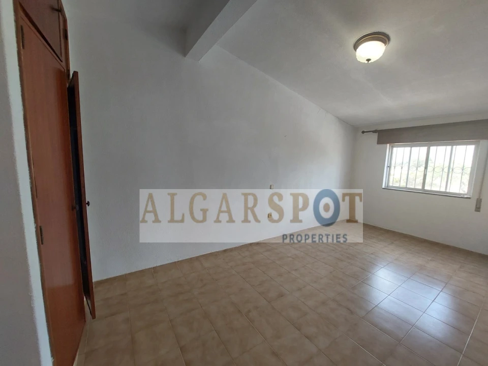Moradia T6 para Venda em Quarteira Foto 42