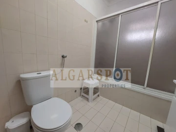 Moradia T6 para Venda em Quarteira