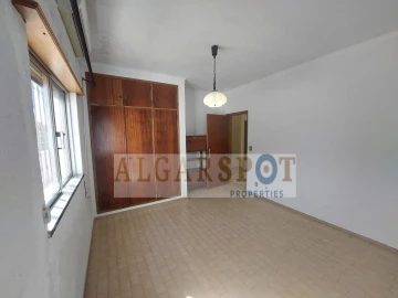 Moradia T6 para Venda em Quarteira