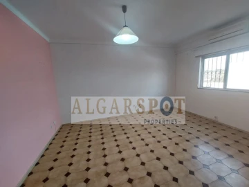Moradia T6 para Venda em Quarteira
