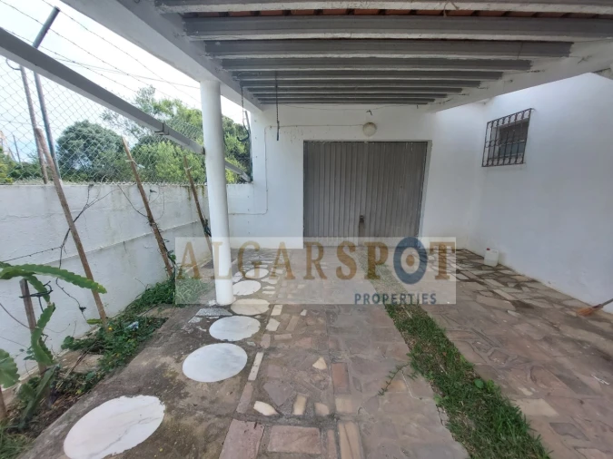 Moradia T6 para Venda em Quarteira Foto 33