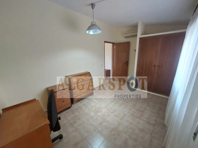 Moradia T6 para Venda em Quarteira Foto 39