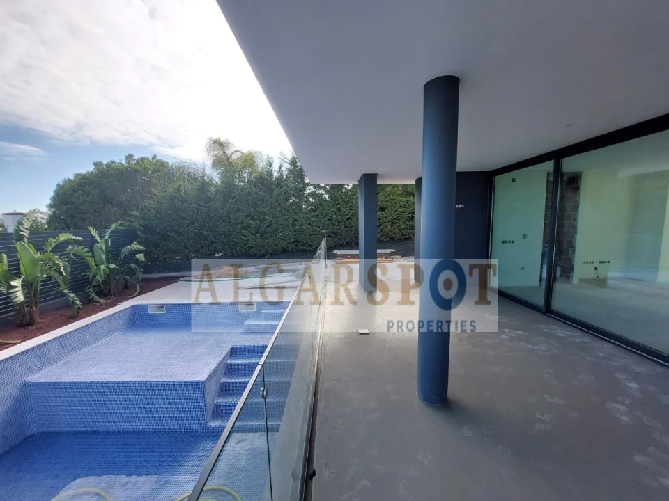 Moradia T4 para Venda em Almancil Foto 39