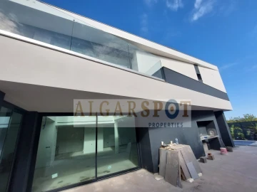 Moradia T4 para Venda em Almancil