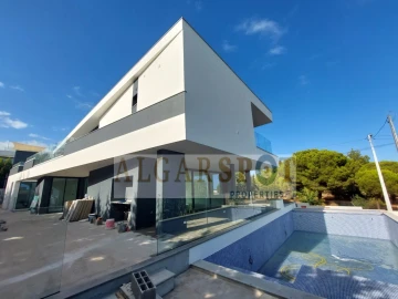 Moradia T4 para Venda em Almancil