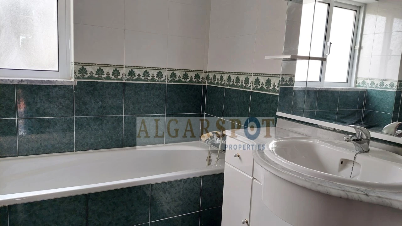 Apartamento T2 para Venda em Albufeira e Olhos de Água Foto 17