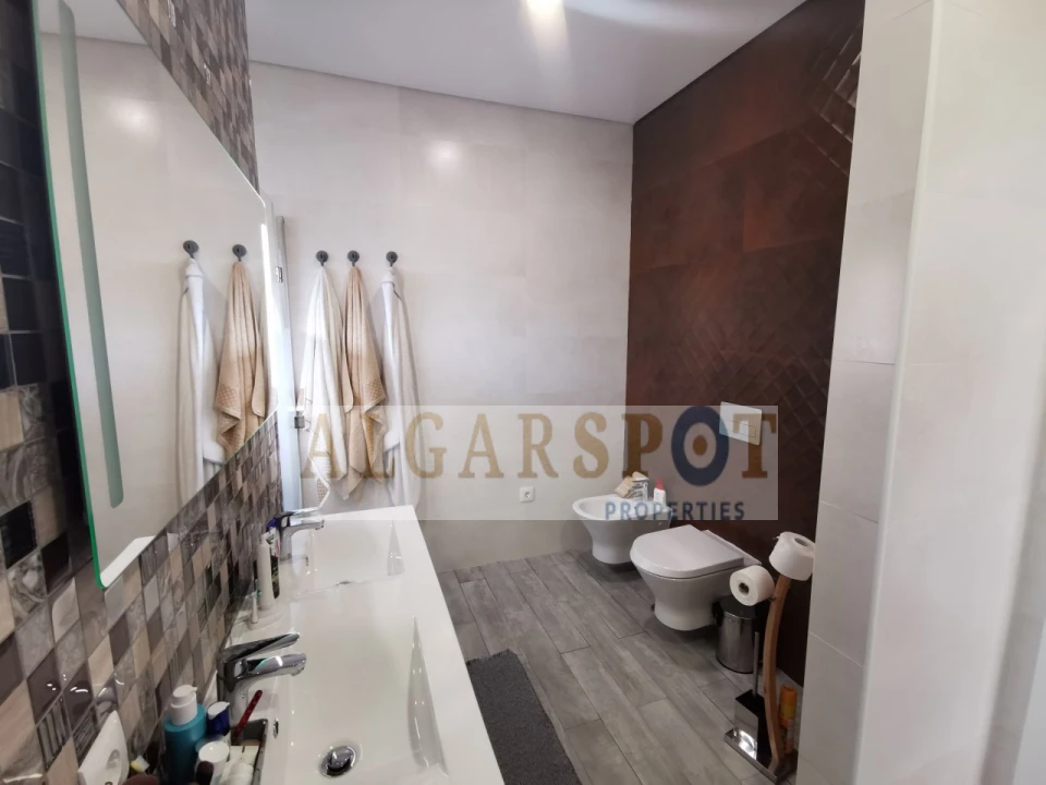 Moradia T5 para Venda em Almancil Foto 15