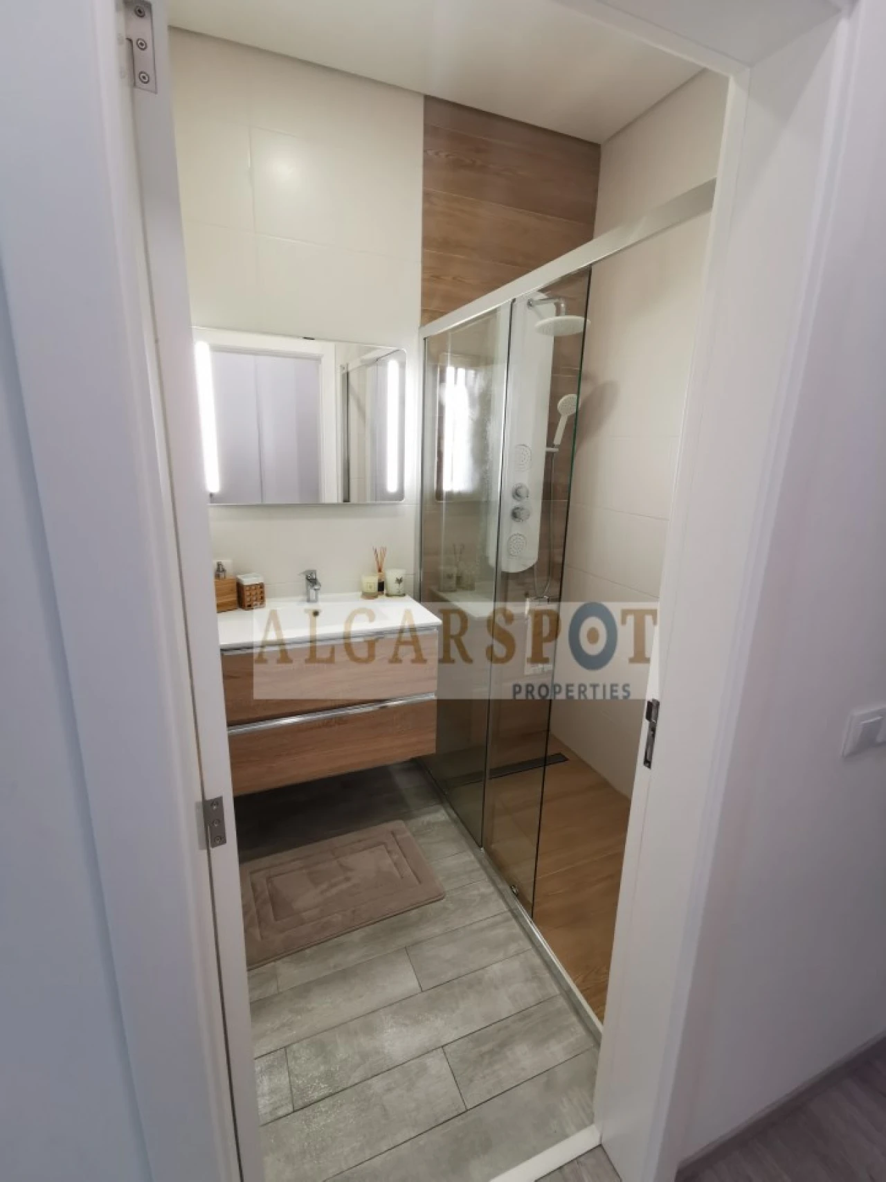 Moradia T5 para Venda em Almancil Foto 24