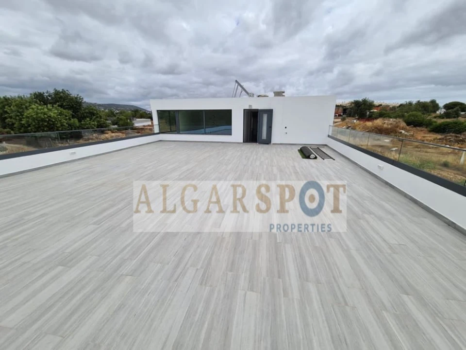 Moradia T5 para Venda em Almancil Foto 53