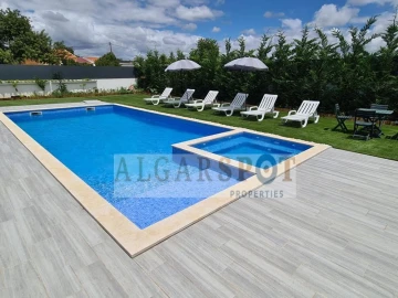 Moradia T5 para Venda em Almancil
