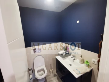 Moradia T5 para Venda em Almancil