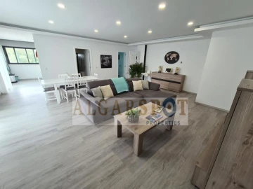 Moradia T5 para Venda em Almancil