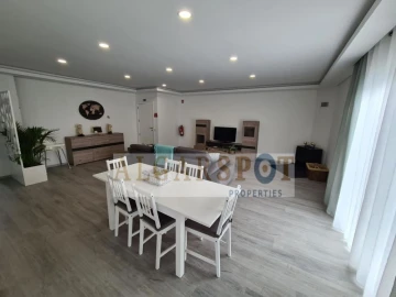 Moradia T5 para Venda em Almancil