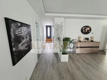 Moradia T5 para Venda em Almancil