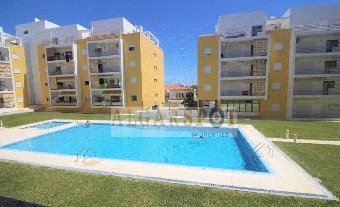 Apartamento T1 para Venda em Armação de Pera Foto 1