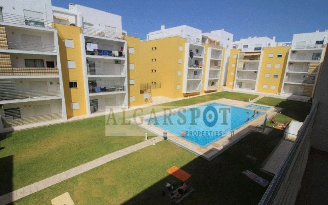 Apartamento T1 para Venda em Armação de Pera Foto 2