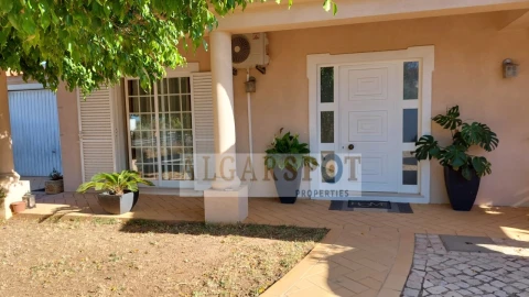 Moradia T3 para Venda em Almancil