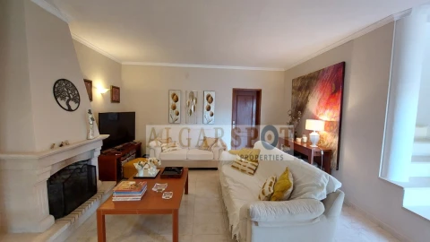Moradia T3 para Venda em Almancil