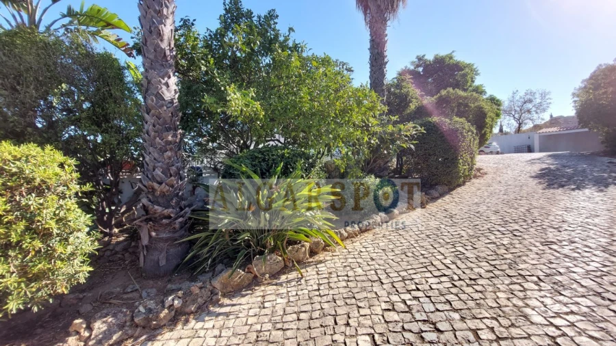 Moradia T3 para Venda em Almancil Foto 2