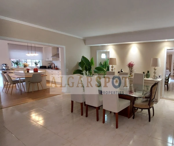 Moradia T3 para Venda em Almancil Foto 10