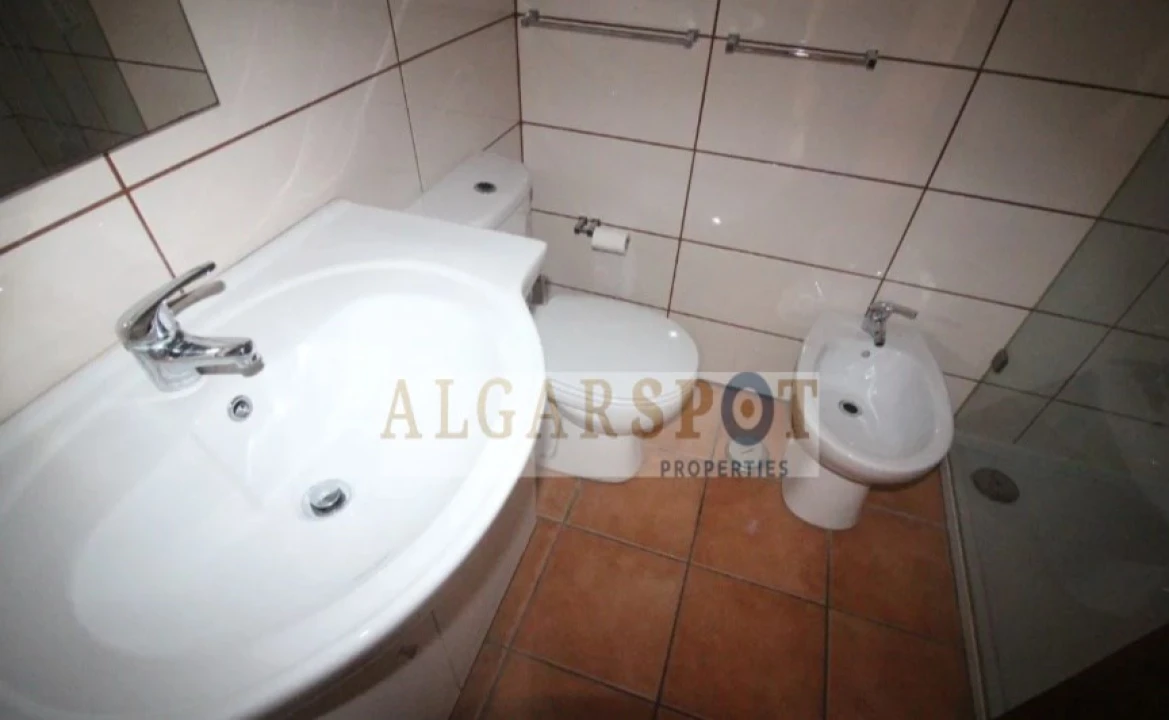 Apartamento T1 para Venda em Armação de Pera Foto 11