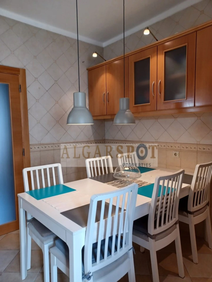 Apartamento T3 para Venda em São Brás de Alportel Foto 1