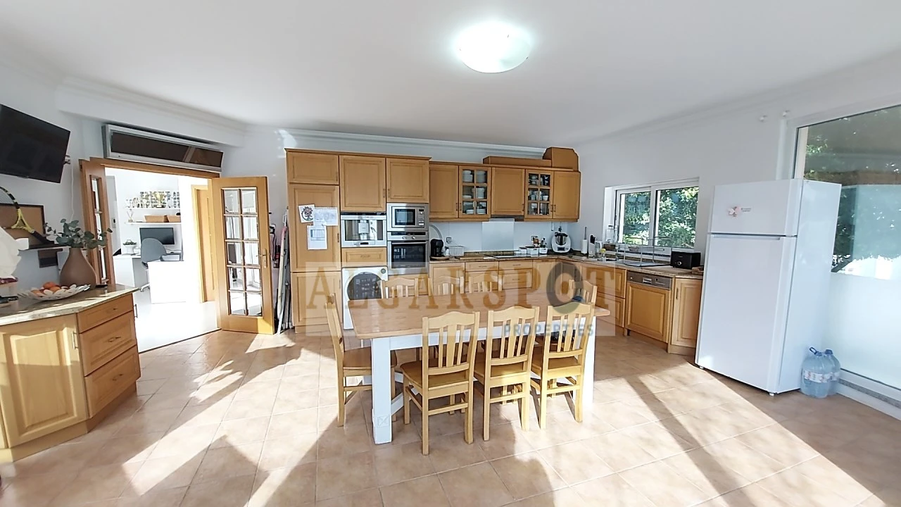 Apartamento T3 para Venda em Quarteira Foto 7